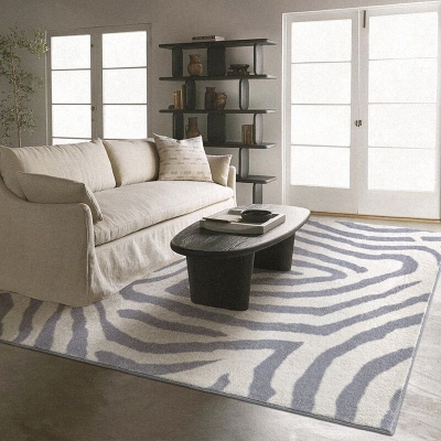 Tappeto a strisce zebrate nere Tappeto casual in poliestere Tappeto con supporto antiscivolo per la decorazione domestica