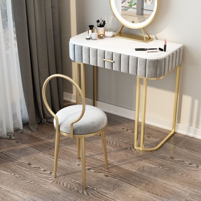 Sedia laterale in metallo stile glam Sedia da pranzo con schienale aperto e gambe dorate