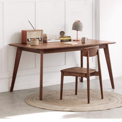 Tavolo da pranzo moderno rettangolare marrone con piano in noce e 4 gambe in legno massello