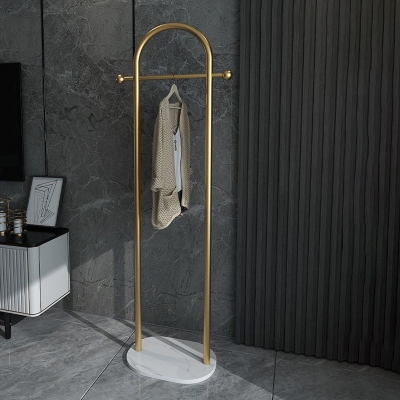 Wundersch&ouml;ne Metallgarderobe f&uuml;r den Eingangsbereich, Designer-Garderobe mit Marmorboden