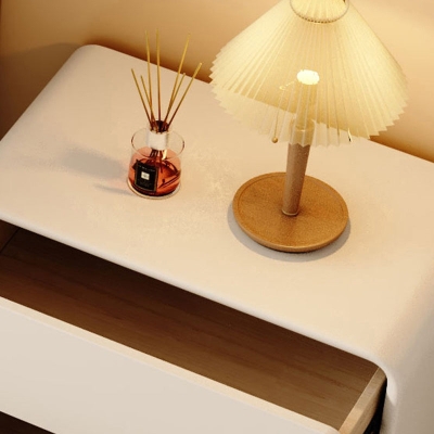 Cassettiera verticale in pino scandinavo con cassetti a chiusura rallentata per la casa