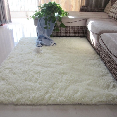 Tappeto moderno semplice in peluche Tappeto per interni in poliestere Tappeto antiscivolo per soggiorno e camera da letto
