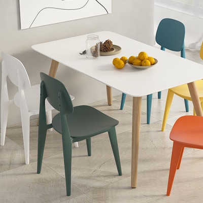 Sedia da pranzo laterale moderna in plastica con schienale aperto per sala da pranzo