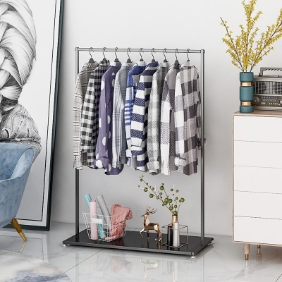 Schwarzer Metall-Garderobenst&auml;nder im modernen Stil, einfacher Home-Boden-Kleiderb&uuml;gel