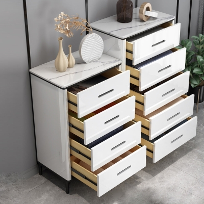 Zeitgen&ouml;ssische Truhe aus Stein f&uuml;r Schlafzimmer, wei&szlig;e Kommode mit schwarzen Beinen