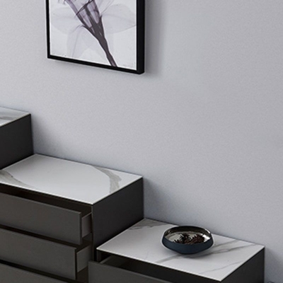 Cassettiera verticale moderna in pietra per camera da letto con cassetti