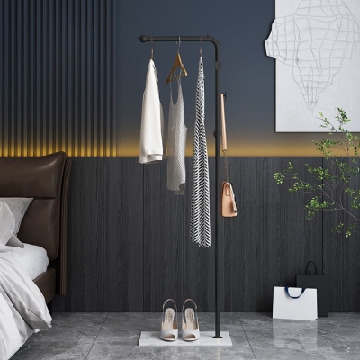 Zeitgen&ouml;ssische Garderobe mit Metallrahmen und 3 Haken f&uuml;r den Eingangsbereich