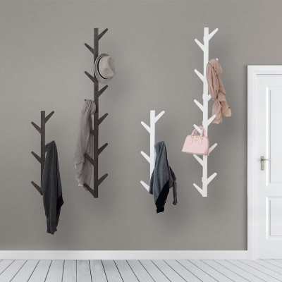 Albero da ingresso semplice e contemporaneo da parete in legno con gancio