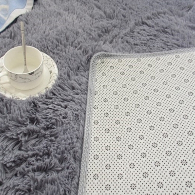 Tappeto moderno semplice in peluche Tappeto per interni in poliestere Tappeto antiscivolo per soggiorno e camera da letto
