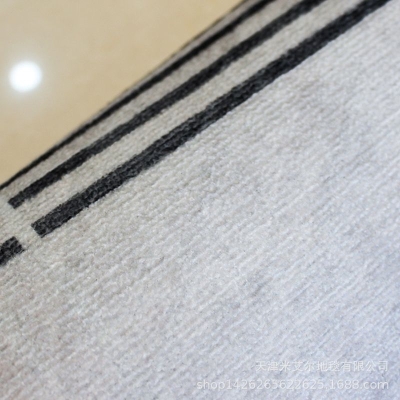 Tappeto geometrico nero Tappeto moderno in poliestere Tappeto lavabile per salotto
