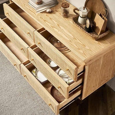 Traditionelle Aufbewahrungstruhe, Kommode, Kommode aus Holz mit Schubladen