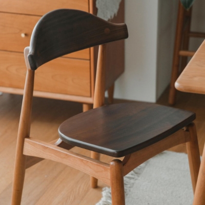 Sedia da pranzo laterale con schienale aperto Sedia da pranzo moderna in legno di noce