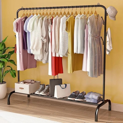 Garderobe im Glam-Stil, metallisches, freistehendes Regal, Design-Garderobe mit 6 Haken