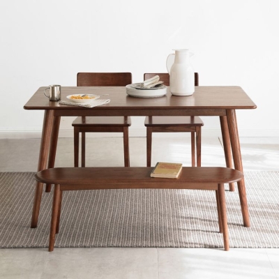 Tavolo da pranzo moderno rettangolare con piano in rovere marrone e 4 gambe in legno