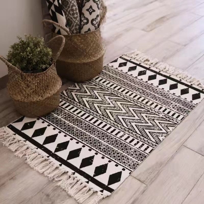 Tappeto moderno a forma di diamante Tappeto lavabile in poliestere nero per la decorazione domestica