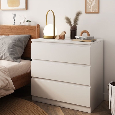 Moderne Schlafzimmerkommode aus wei&szlig;em Holz mit Schubladen