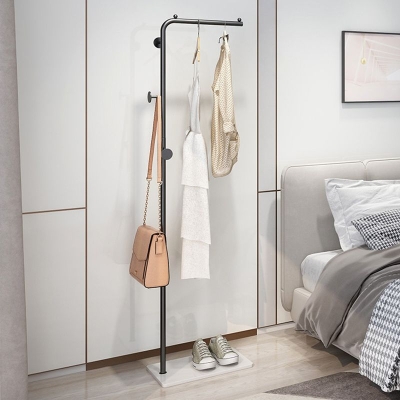 Glamour-Garderobenst&auml;nder aus Metall im Lieferumfang enthalten, keine st&ouml;rende, freistehende Garderobe