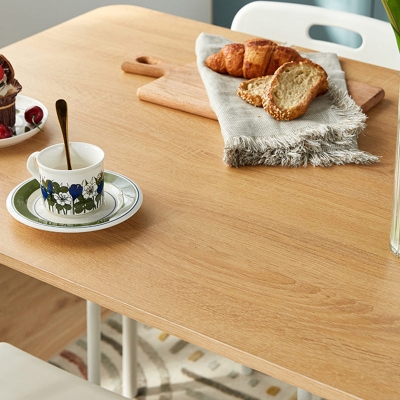 Tavolo da pranzo moderno rettangolare in legno con gambe in acciaio per 4 persone