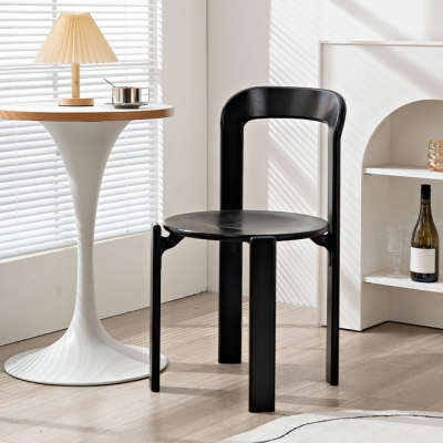 Sedia da pranzo impilabile in legno massello con schienale aperto in stile moderno per la casa