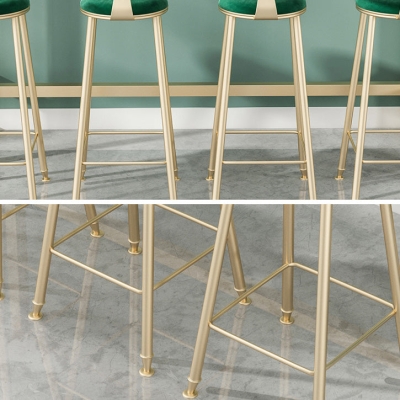 1/2/5-teiliges modernes Bartisch-Set aus Eisen, rechteckiges Bistro-Set aus Holzwerkstoff mit Fu&szlig;st&uuml;tze