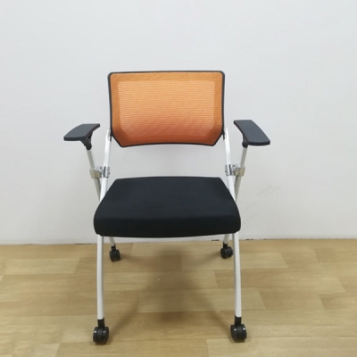 Sedia da scrivania CorLiving Workspace con struttura bianca. Sedia da conferenza
