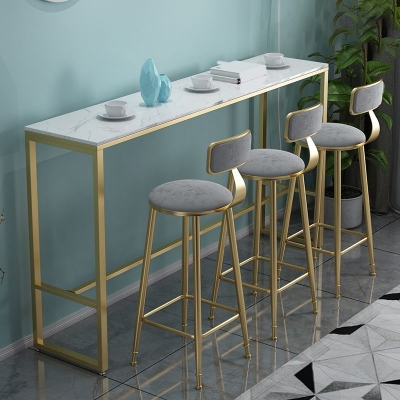 1/4-teiliges Bartisch-Set aus Glam-Eisen, rechteckiges Bistro-Set aus wei&szlig;em Kunstmarmor mit Fu&szlig;st&uuml;tze