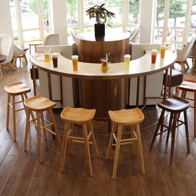 Coffee Shop Sgabello da bar moderno con seduta in legno Sgabello da bar a 4 gambe in legno con pedale