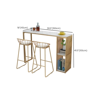 Kneipentisch mit goldenem Sockel, Stehtisch aus Kunstmarmor und Wei&szlig; mit 2 Regalen