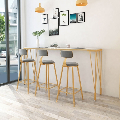 Skandinavischer gepolsterter Thekenhocker, barhoher Barhocker f&uuml;r das Wohnzimmer
