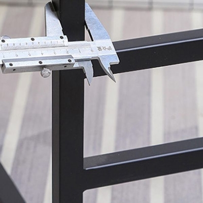 Barhocker f&uuml;r den Innenbereich, nordischer Metall-Barhocker mit niedriger R&uuml;ckenlehne und Polsterung