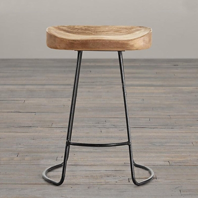 Thekenhocker im zeitgen&ouml;ssischen Stil, Barhocker aus massivem Holz mit Sattelsitz und Metallgestell