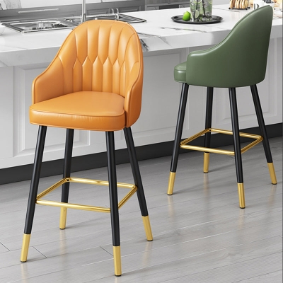 Glamour&ouml;ser Esszimmerhocker aus Kunstleder mit Polsterm&ouml;beln in mattem Finish f&uuml;r Ihr Zuhause