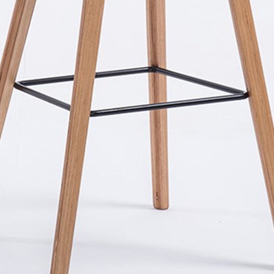 Barhocker aus Kunststoff im zeitgen&ouml;ssischen Stil mit Eimerh&ouml;he und Thekenh&ouml;he