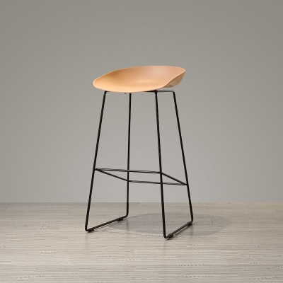 Zeitgen&ouml;ssische Esszimmerhocker aus Kunststoff, armlose Barhocker mit Fu&szlig;st&uuml;tze