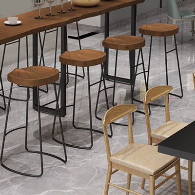 Sgabello da bancone in stile moderno Sgabello da bar senza schienale con sedile a sella per interni