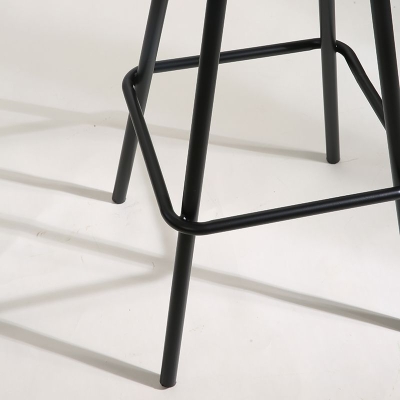 Industrielles quadratisches Bartisch-Set aus Eisen, 1/2-teiliger Thekentisch mit hohen Metallhockern