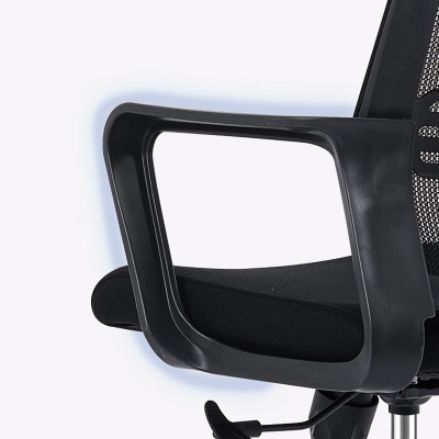 Zeitgen&ouml;ssischer Konferenzstuhl mit Netzr&uuml;cken, fester Armlehnen-Arbeitsstuhl f&uuml;r das B&uuml;ro