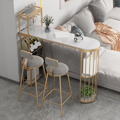 Esszimmerhocker mit Metallgestell und R&uuml;ckenlehne. Glamour&ouml;se runde Barhocker mit Kissen