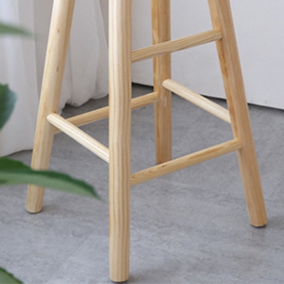 Industrieller Thekenhocker aus massivem Holz, r&uuml;ckenfreier Thekenhocker