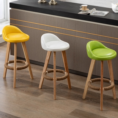 Industrieller Thekenhocker ohne Armlehnen, Holz-Caf&eacute;-Barhocker mit Kissen und Pedal