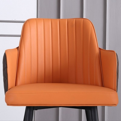 Barhocker im Glam-Stil mit Lederr&uuml;ckenlehne f&uuml;r das Esszimmer