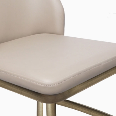 Glam Barhocker aus Leder mit niedriger R&uuml;ckenlehne f&uuml;r das Wohnzimmer