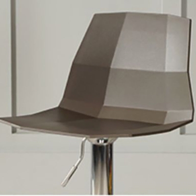 Moderner Thekenhocker aus Kunststoff mit niedriger R&uuml;ckenlehne, Kunststoffm&ouml;bel in mattem Finish