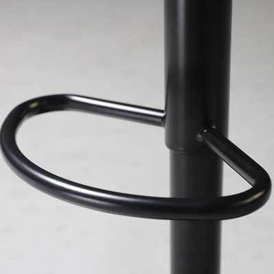 Industrieller anhebbarer Barhocker, Schalensitz, Barhocker mit Metallbeinen