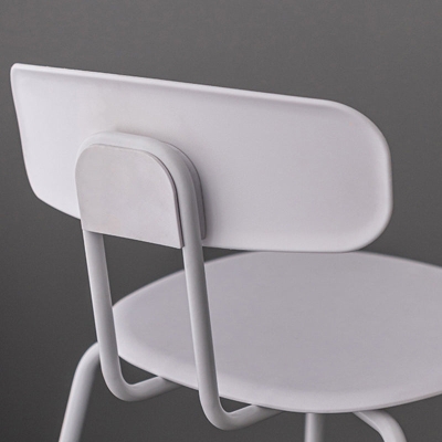 Luxuri&ouml;ser Thekenhocker mit R&uuml;ckenlehne und Metallgestell, armloser Caf&eacute;-Barhocker aus Kunststoff