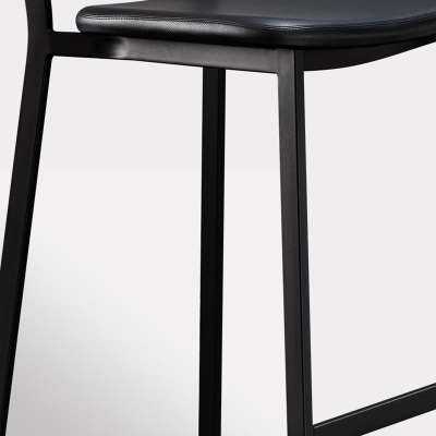 Zeitgen&ouml;ssische Barhocker aus Metall mit Thekenh&ouml;he und schwarzem Gestell