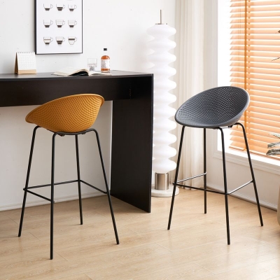 Barhocker mit nordischer R&uuml;ckenlehne und Metallgestell, armloser Barstuhl aus Kunststoff mit 4 Beinen
