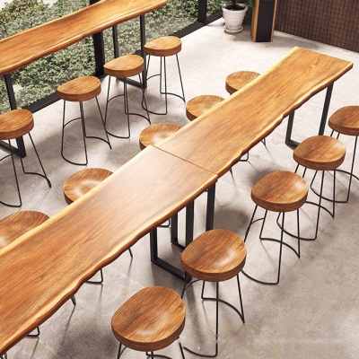 Bartisch aus massivem Holz im industriellen Stil, rechteckiger Bar-Esstisch mit Kufengestell