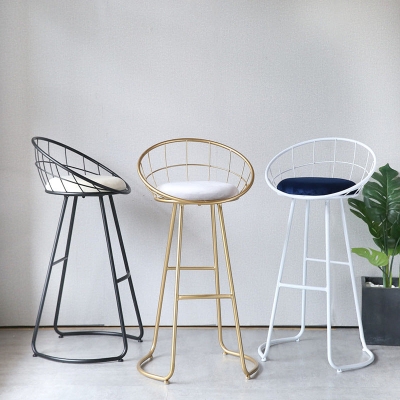 Barhocker im nordischen Stil, Eimer-Barhocker mit Metallbeinen