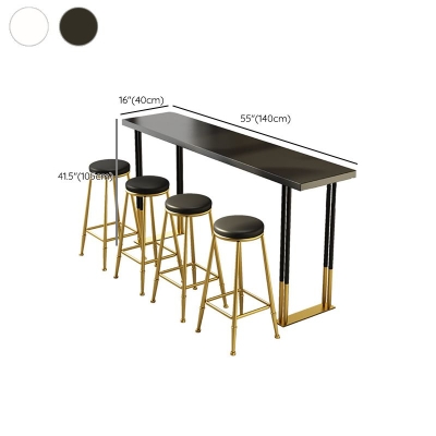 Moderner rechteckiger Bartisch aus Holz mit Metallbeinen